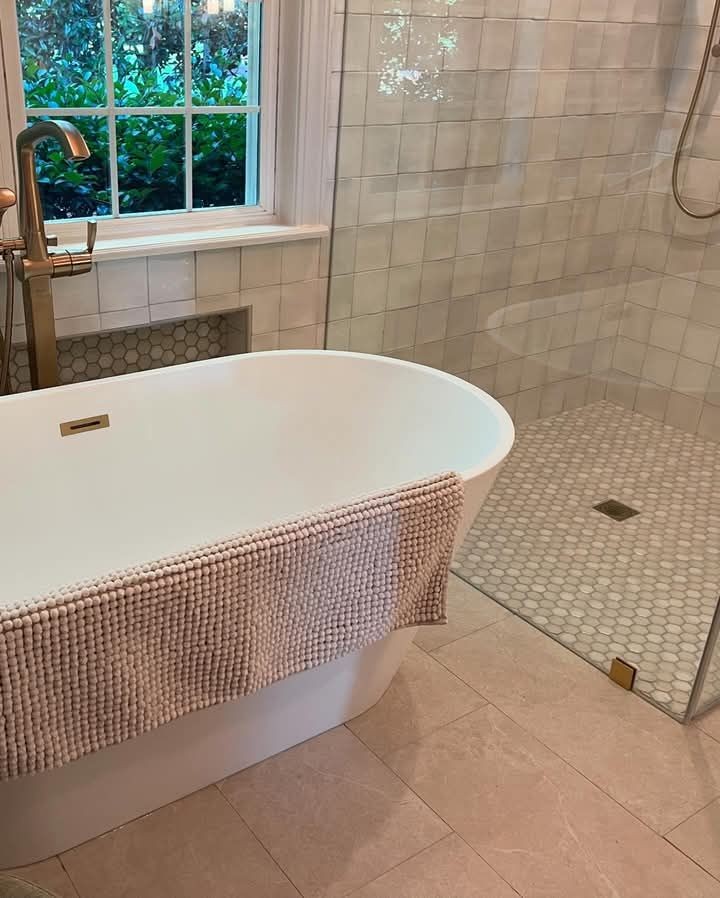Walk-In Showers & Wet Rooms: